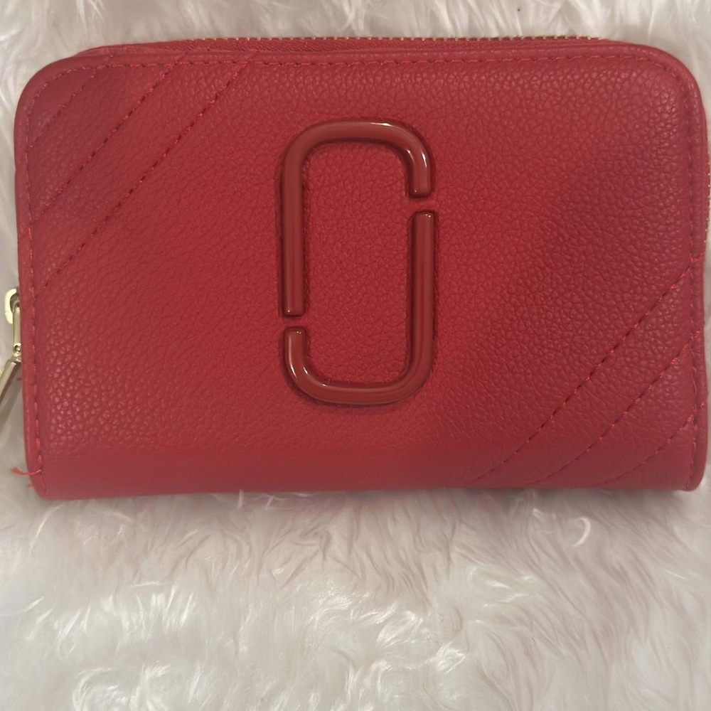 Chic Red Women's Wallet with Logo Accent